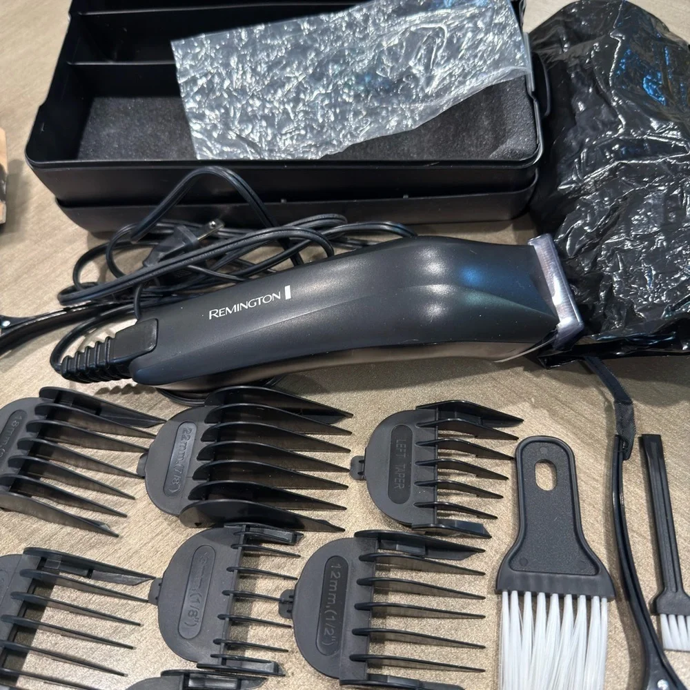 Precision Haircut Clipper 22 Piece Kit Storage Case 100% Linear Blade Action